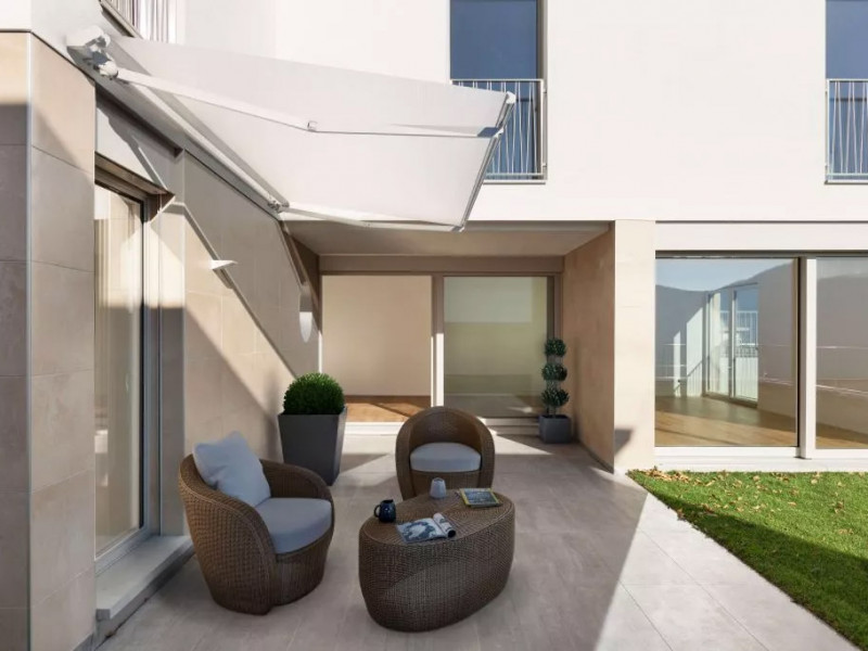 Motoros napellenző Motoros napellenző